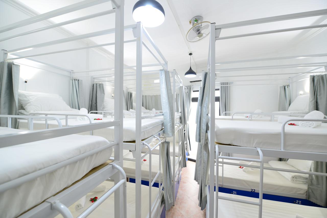 Pillow Backpacker Hostel (Adults Only) Hanoi Esterno foto