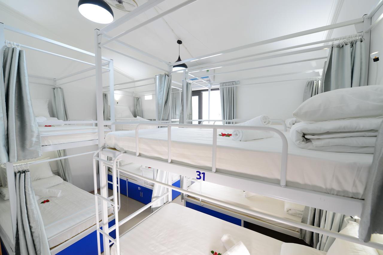 Pillow Backpacker Hostel (Adults Only) Hanoi Esterno foto