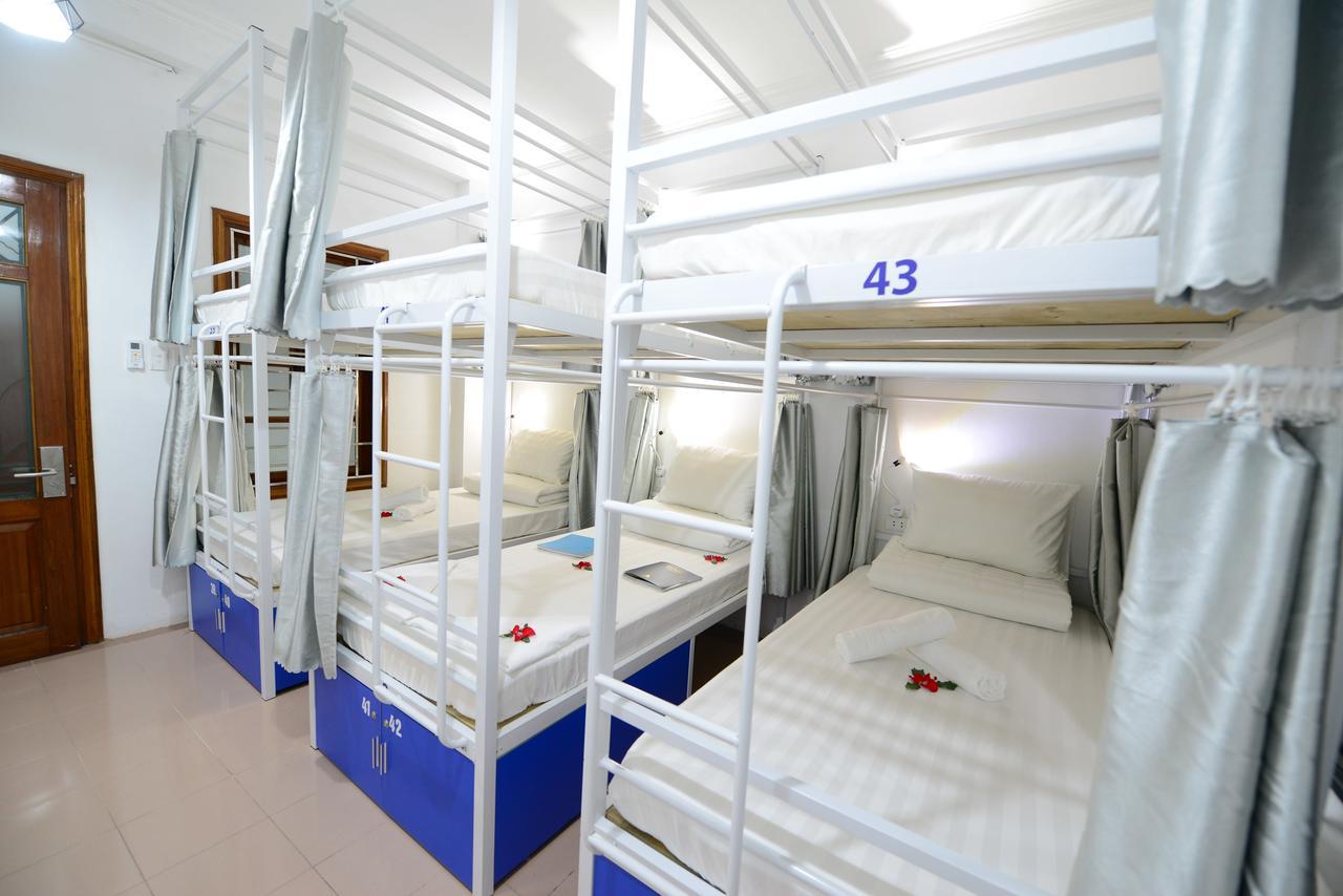 Pillow Backpacker Hostel (Adults Only) Hanoi Esterno foto