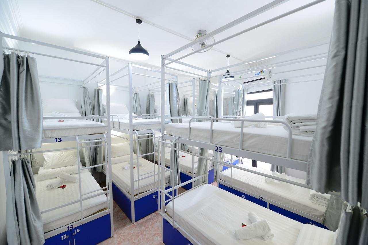 Pillow Backpacker Hostel (Adults Only) Hanoi Esterno foto